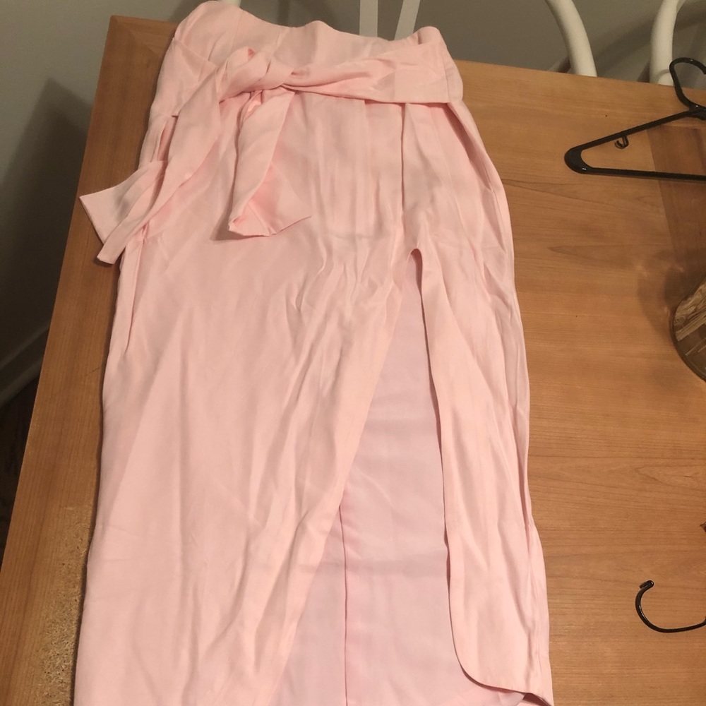 Pink midi skirt with slit, never worn brand new!